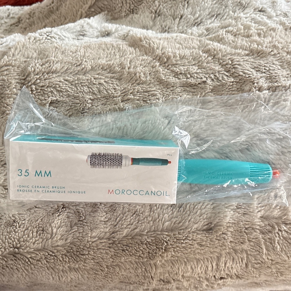 Moroccanoil round brush